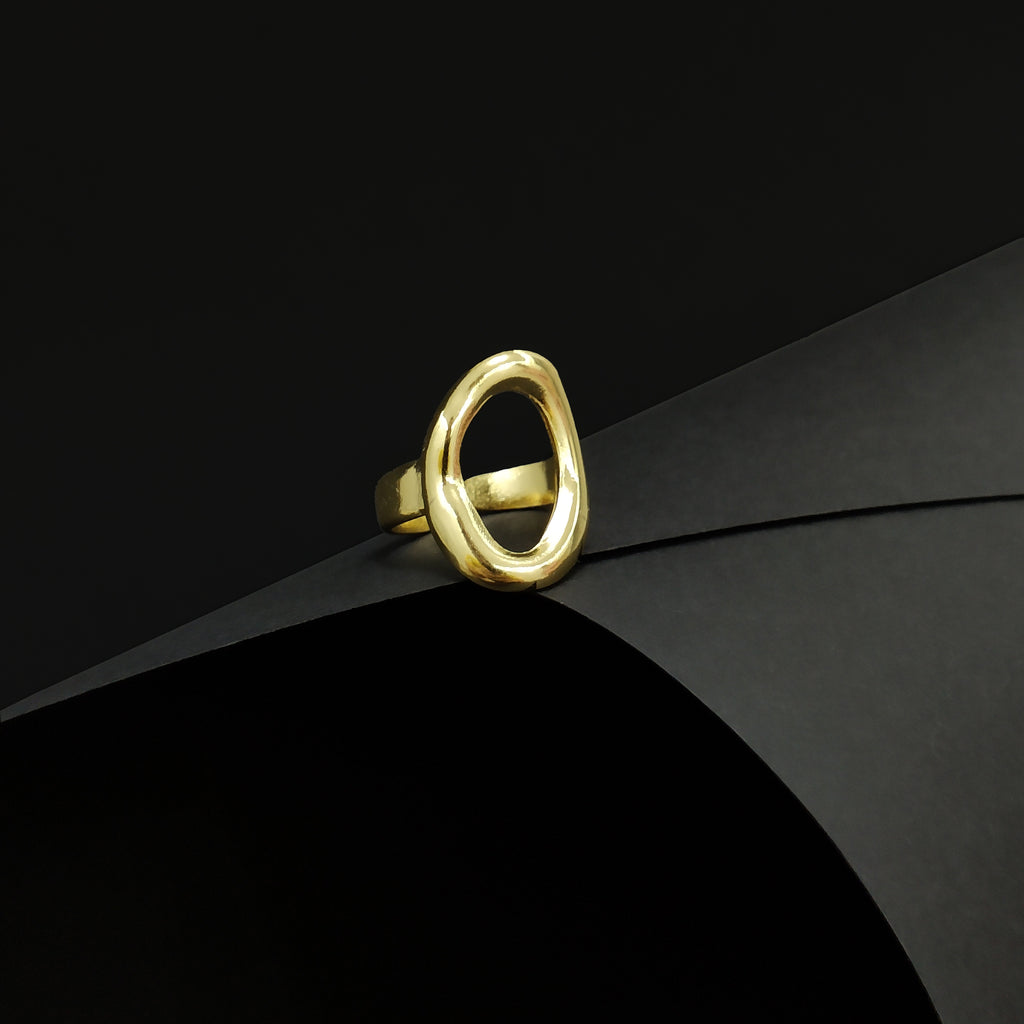 JEWELIXIRS Organic Oval Loop Ring