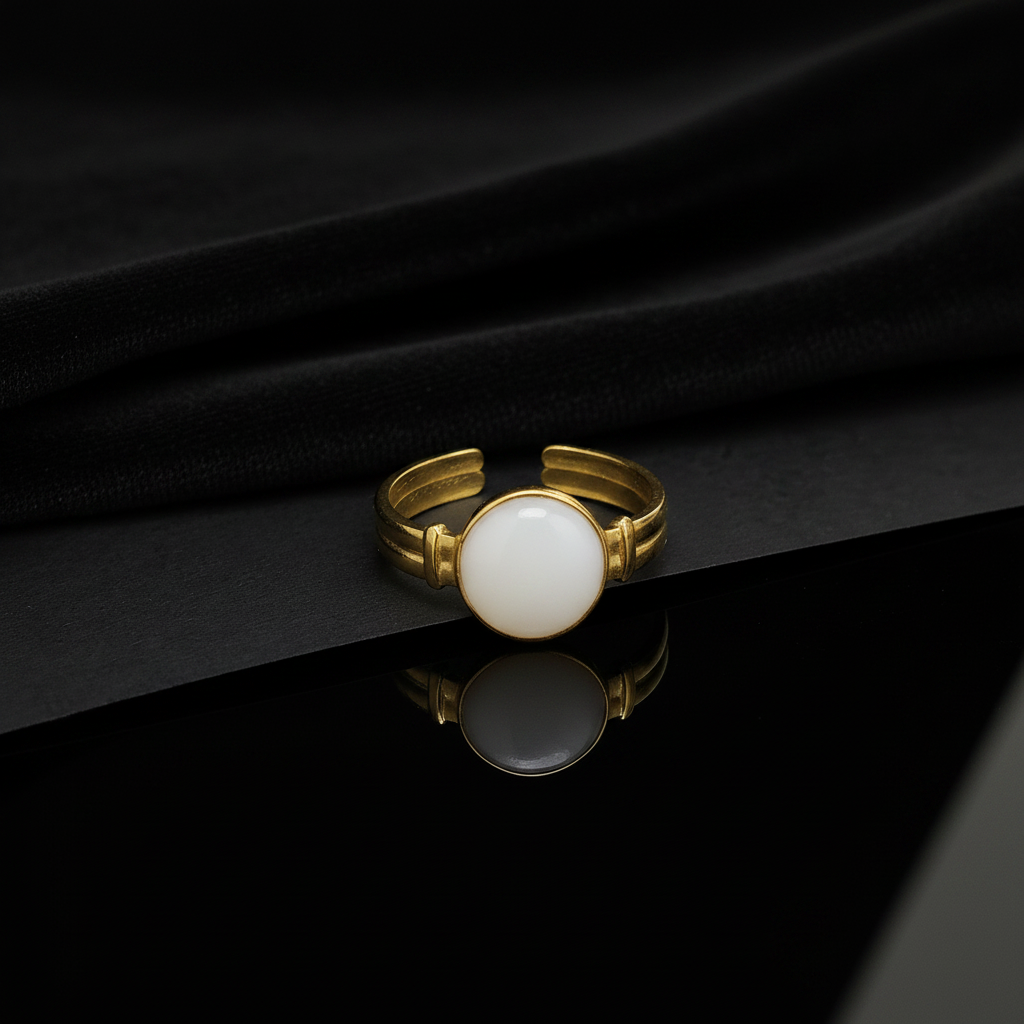 JEWELIXIRS Round Cabochon Ring
